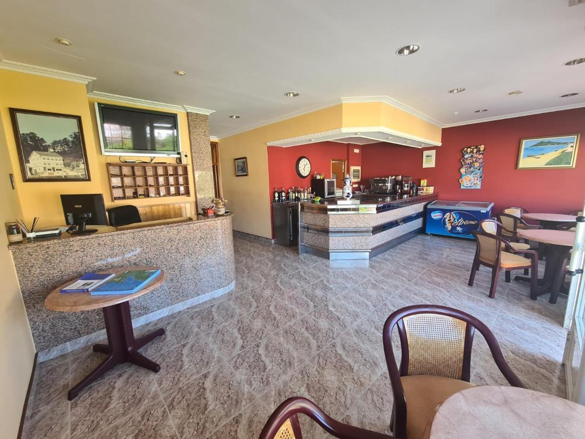 Hostal Playa Atlantica Guest house Louro